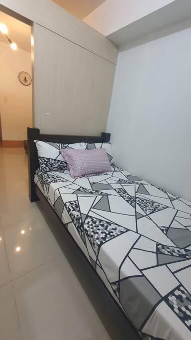 Ezbeds Near Mall Of Asia مانيلا المظهر الخارجي الصورة